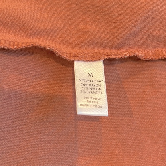 NWOT Pretty Salmon Color Mini Dress with Back Zip in Size Medium! - Picture 6 of 7